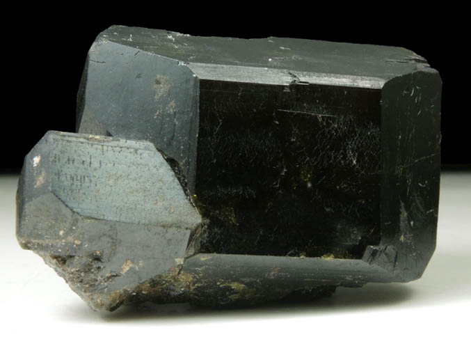 Epidote (twinned crystals) from Green Monster Mountain-Copper Mountain area, south of Sulzer, Prince of Wales Island, Alaska