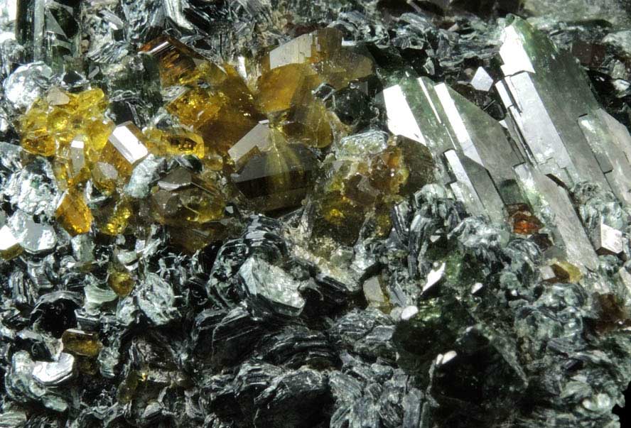 Epidote, Diopside, Grossular, Clinochlore from Marki Khel (southwest of Jalalabad), Nangarhar Province, Afghanistan