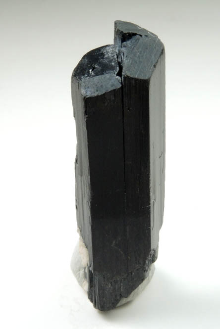 Arfvedsonite (rare terminated twinned Arfvedsonite crystal) from Hurricane Mountain, east of Intervale, Carroll County, New Hampshire