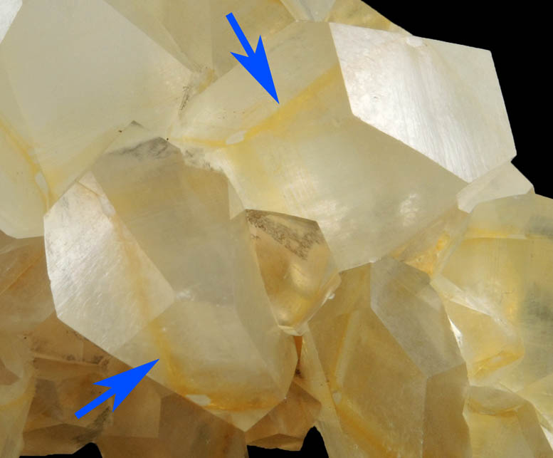 Calcite with phantom-growth zoning from Leiping Mine, Guiyang, Hunan, China