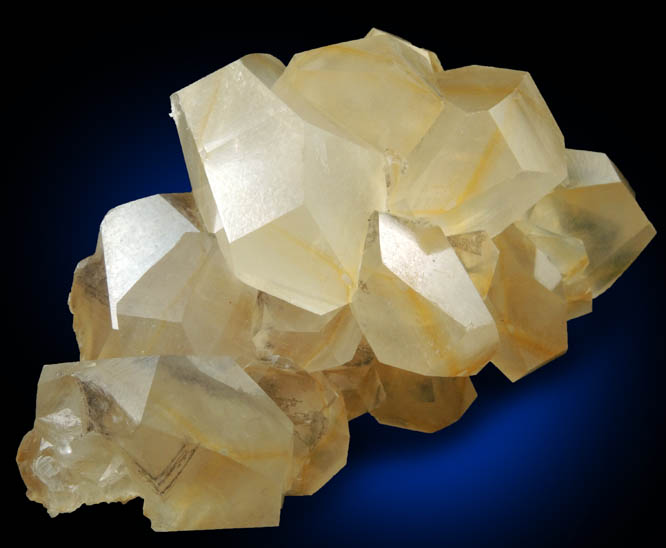 Calcite with phantom-growth zoning from Leiping Mine, Guiyang, Hunan, China