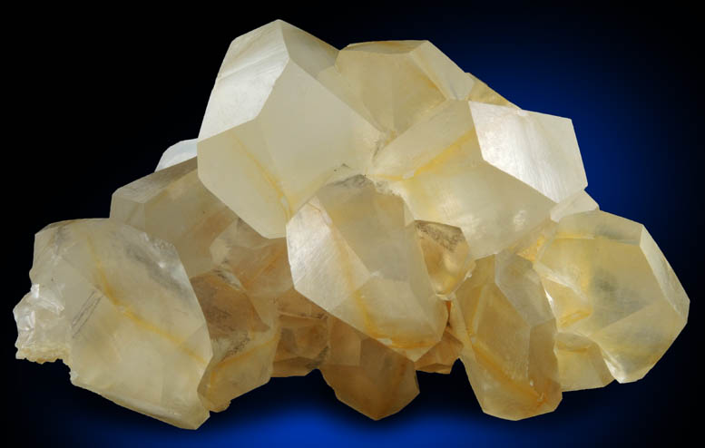 Calcite with phantom-growth zoning from Leiping Mine, Guiyang, Hunan, China