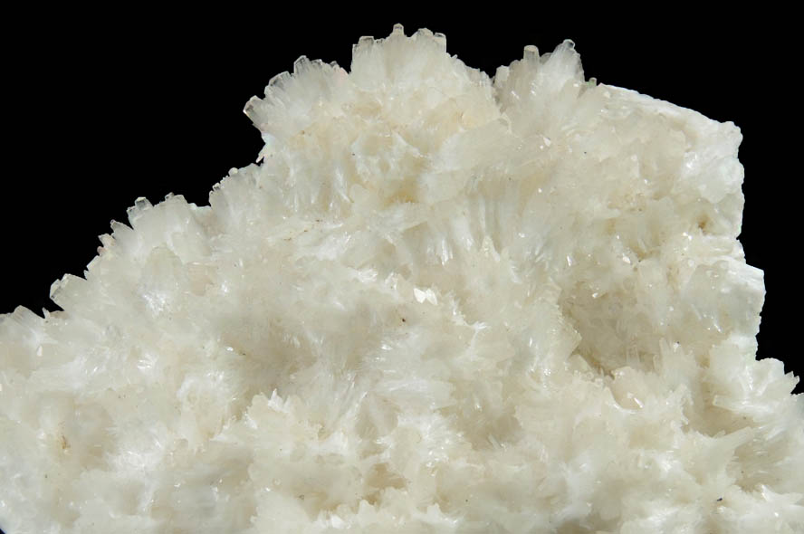 Natrolite on Phonolite from Hammerunterwiesenthal, Erzgebirge, Sachsen, Germany