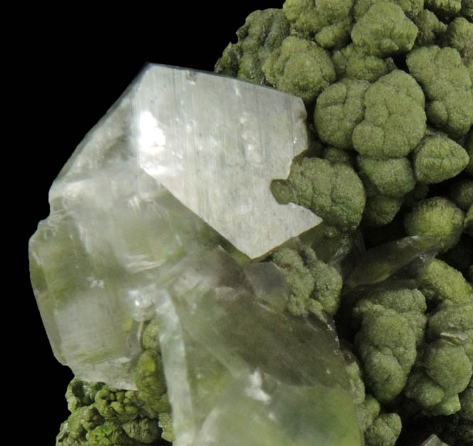 Calcite on Mottramite from Tsumeb Mine, Otavi-Bergland District, Oshikoto, Namibia