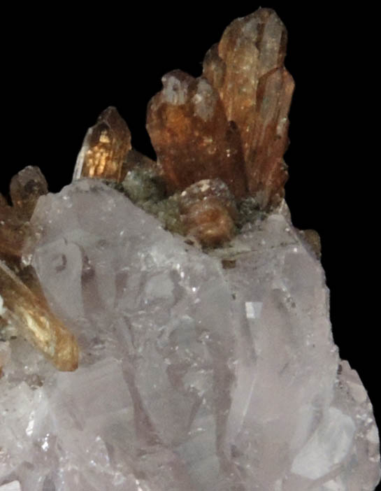 Zanazziite and Eosphorite over Rose Quartz crystals from Lavra da Ilha, Taquaral, Jequitinhonha River, Minas Gerais, Brazil (Type Locality for Zanazziite)