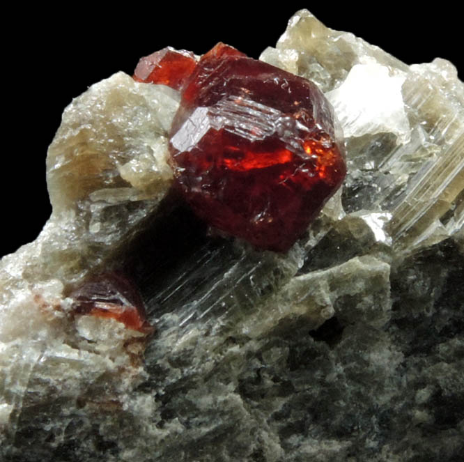 Grossular Garnet on Vesuvianite from Goodall Farm Quarry, Sanford, York County, Maine