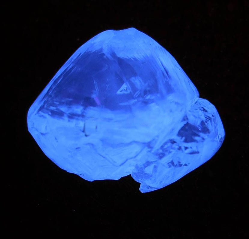 Diamond (2.62 carat gem-quality parallel pale-yellow interconnected diamonds) from Mirny, Sakha Republic, Siberia, Russia
