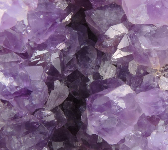 Quartz var. Amethyst Quartz from Pearl Station, Thunder Bay District, Ontario, Canada