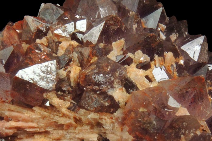 Quartz var. Amethyst Quartz with Hematite inclusions plus Barite from Pearl Station, Thunder Bay District, Ontario, Canada