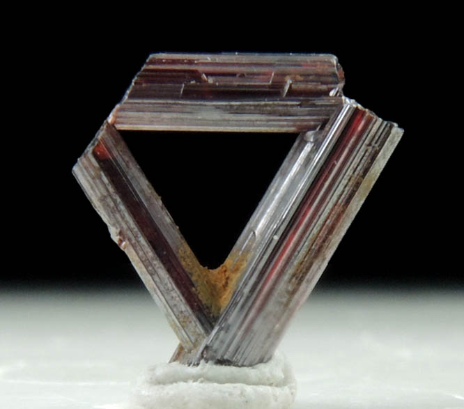 Rutile (twinned crystals) from Hiddenite, Alexander County, North Carolina