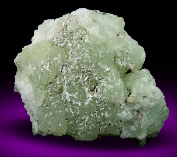 Laumontite on Prehnite with minor Chamosite from Upper New Street Quarry, Paterson, Passaic County, New Jersey