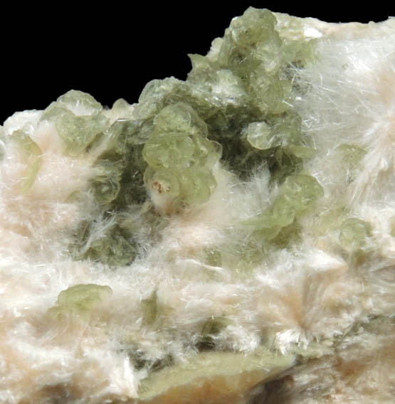 Diaspore on Natrolite from Tvedalen, Larvik, Vestfold, Norway