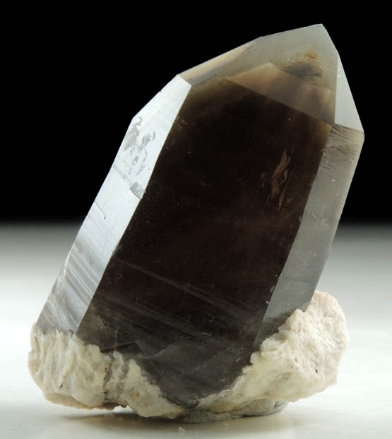 Quartz var. Smoky Quartz (with phantom-growth zone) from North Moat Mountain, Bartlett, Carroll County, New Hampshire