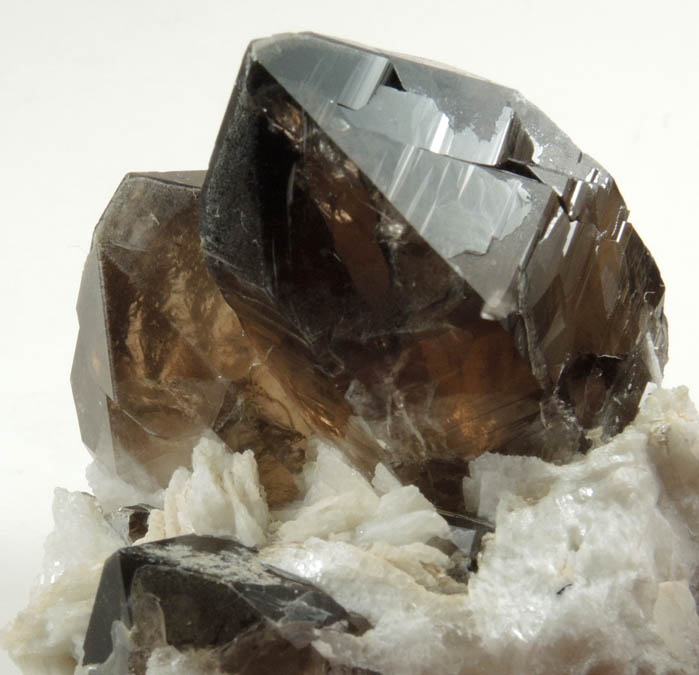 Quartz var. Smoky Quartz (Dauphin Law Twin) from Moat Mountain, west of North Conway, Carroll County, New Hampshire