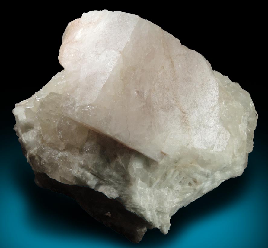 Beryl var. Morganite from Strickland Quarry, Collins Hill, Portland, Middlesex County, Connecticut