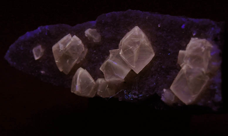 Calcite (twinned crystals) with Stilbite from Fanwood Quarry (Weldon Quarry), Watchung, Somerset County, New Jersey