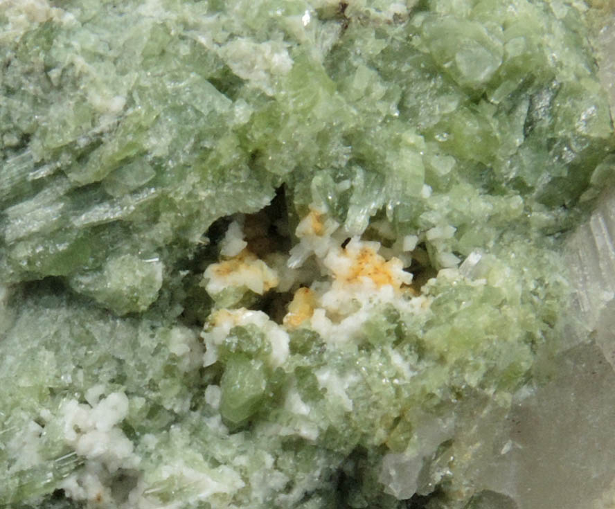 Elbaite Tourmaline in Albite from Strickland Quarry, Collins Hill, Portland, Middlesex County, Connecticut