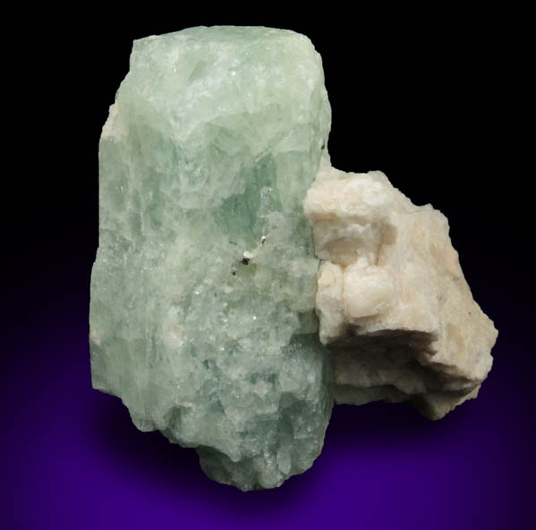 Beryl on Albite from north ridge of Long Hill, Haddam, Middlesex County, Connecticut