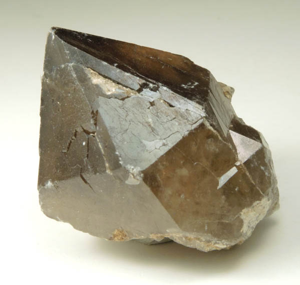 Quartz var. Smoky Quartz (doubly terminated Dauphin Law twinned) from Moat Mountain, west of North Conway, Carroll County, New Hampshire