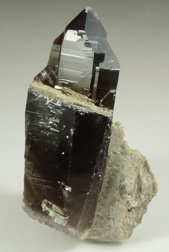 Quartz var. Smoky Quartz (Dauphiné Law Twinned) with Muscovite Mica from Moat Mountain, west of North Conway, Carroll County, New Hampshire