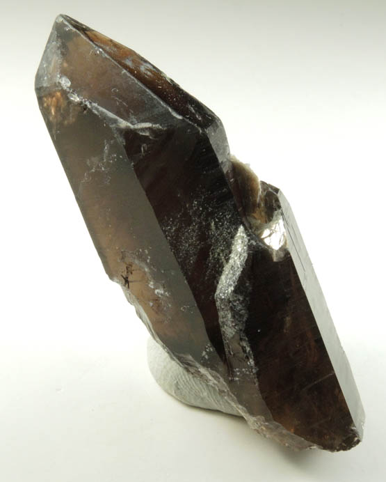 Quartz var. Smoky Quartz (Dauphin-law twin) with Muscovite from Moat Mountain, west of North Conway, Carroll County, New Hampshire