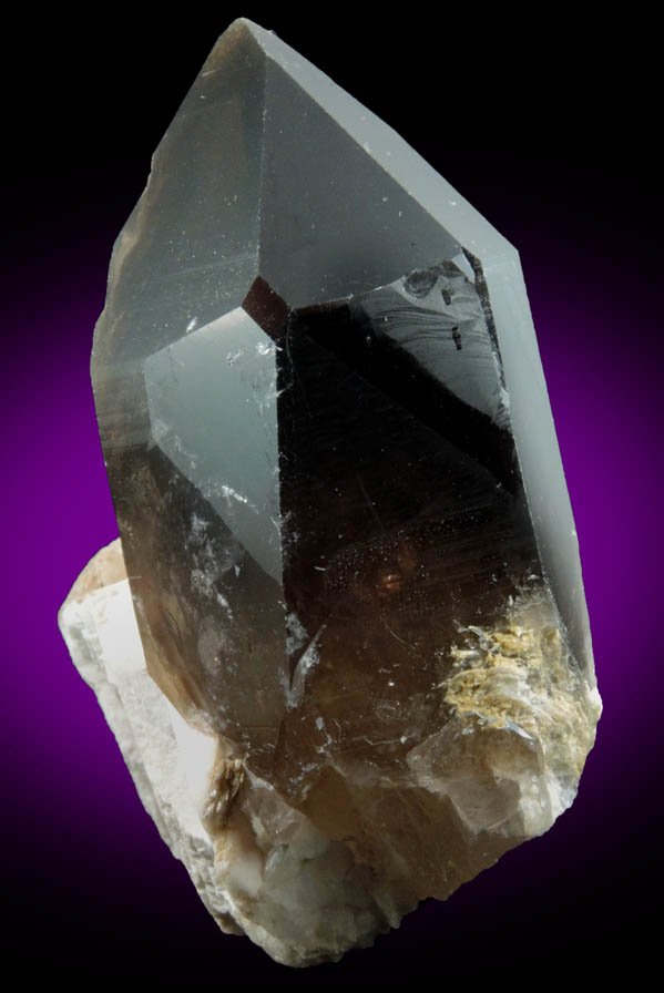 Quartz var. Smoky Quartz (Dauphin-law twin) on Microcline from Moat Mountain, west of North Conway, Carroll County, New Hampshire