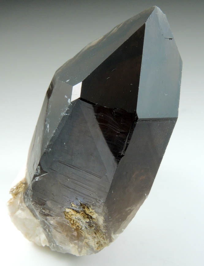 Quartz var. Smoky Quartz (Dauphin-law twin) on Microcline from Moat Mountain, west of North Conway, Carroll County, New Hampshire