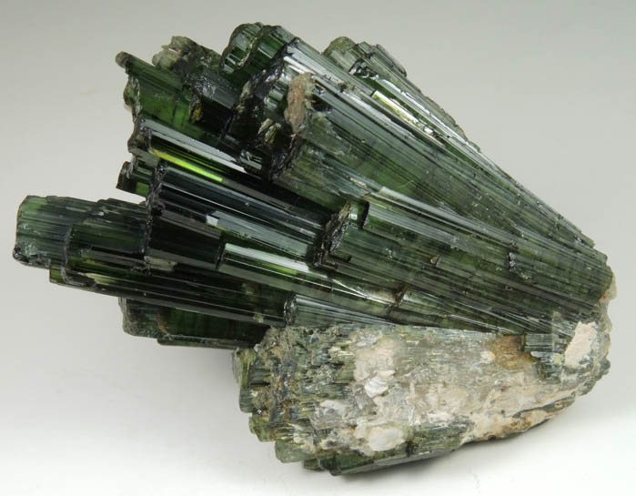 Elbaite Tourmaline from Cruzeiro Mine, Santa Maria do Suacui, Minas Gerais, Brazil