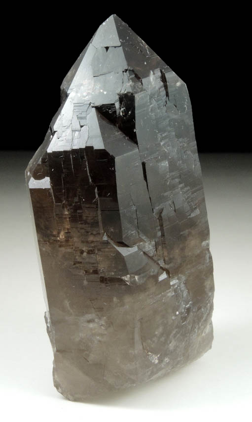 Quartz var. Smoky Quartz (Dauphin-law twins) from Moat Mountain, west of North Conway, Carroll County, New Hampshire