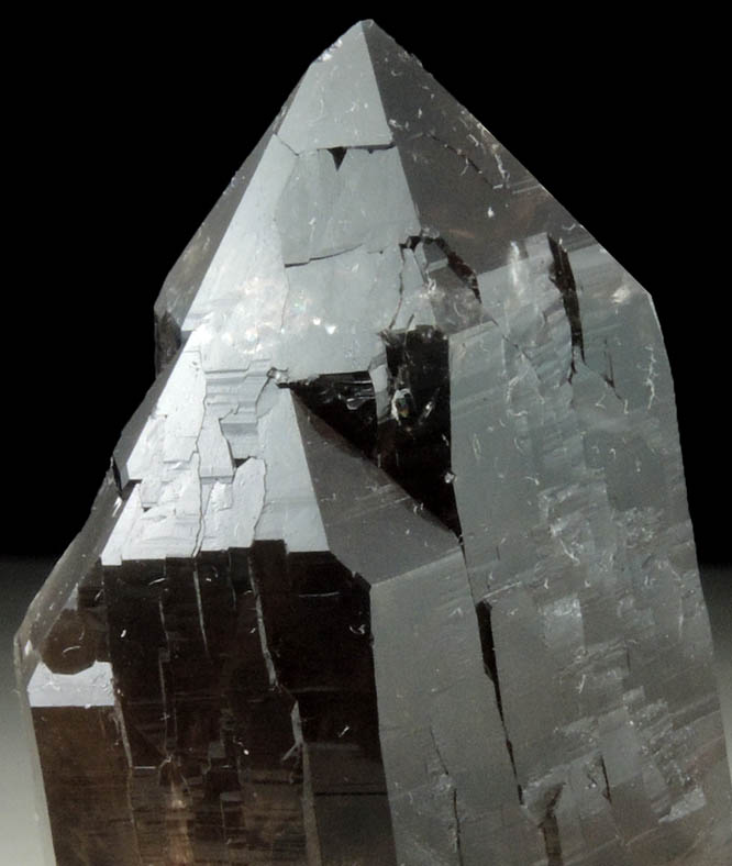 Quartz var. Smoky Quartz (Dauphin-law twins) from Moat Mountain, west of North Conway, Carroll County, New Hampshire