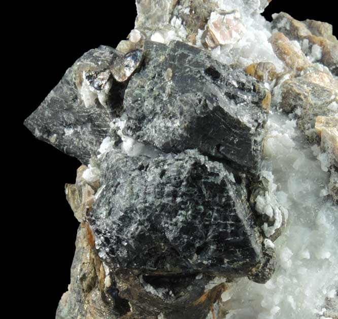 Spinel with Phlogopite in Calcite from Amity-Edenville marble belt, Warwick Township, Orange County, New York