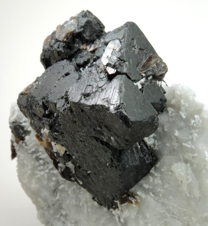 Spinel with Phlogopite in Calcite from Amity-Edenville marble belt, Warwick Township, Orange County, New York
