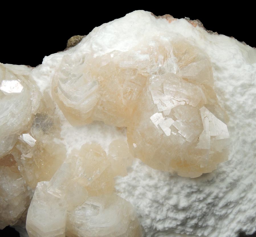 Heulandite on Mordenite from Aurangabad, Maharashtra, India