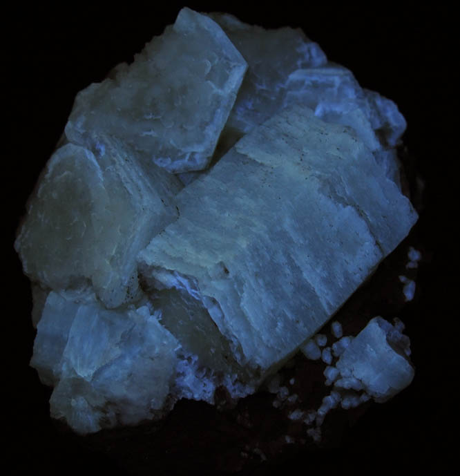 Photo below under shortwave ultraviolet illumination of Witherite from Minerva #1 Mine, Bethel Level, Cave-in-Rock District, Hardin County, Illinois Witherite from Minerva #1 Mine, Bethel Level, Cave-in-Rock District, Hardin County, Illinois