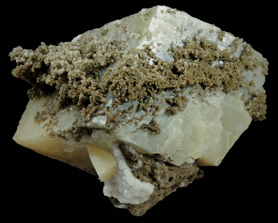 Calcite with Analcime from Gopher Valley Quarry, 16 km southwest of McMinnville, Yamhill County, Oregon