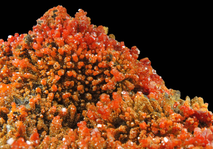 Vanadinite on Quartz from Apache Mine (Vanadium Shaft), 8 km north of Globe, Gila County, Arizona