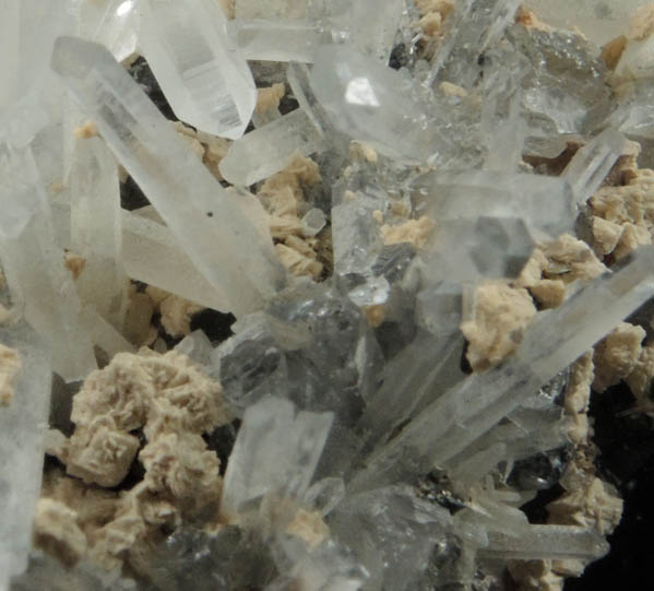 Quartz on Sphalerite with Calcite from Huaron District, Cerro de Pasco Province, Pasco Department, Peru