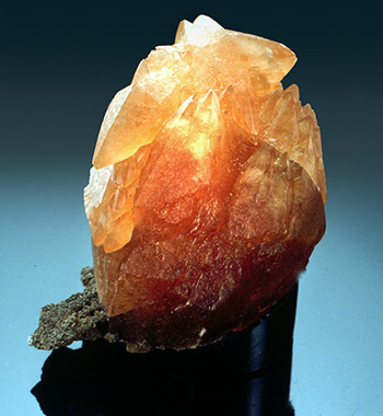 Calcite from Pugh Quarry, 6 km NNW of Custar, Wood County, Ohio