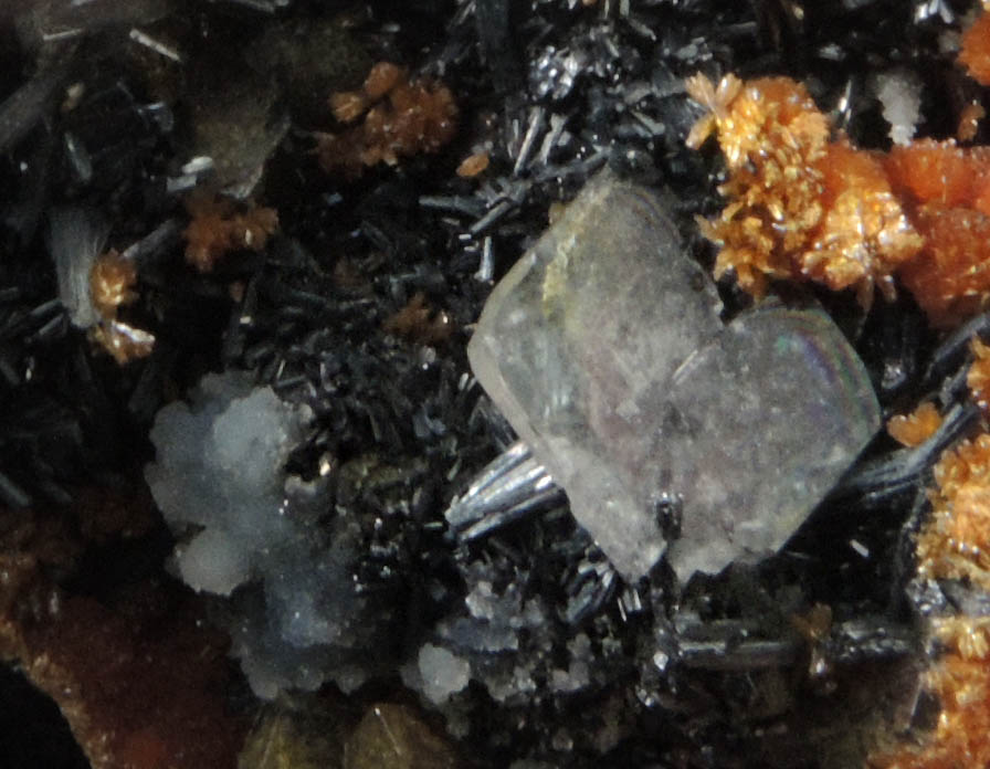 Hutchinsonite, Orpiment and Barite on Pyrite from Quiruvilca District, Santiago de Chuco Province, La Libertad Department, Peru