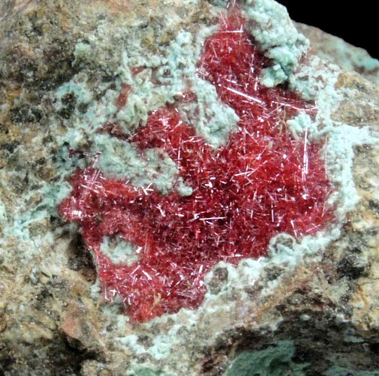 Cuprite var. Chalcotrichite on Chrysocolla from Ray Mine, Mineral Creek District, Pinal County, Arizona