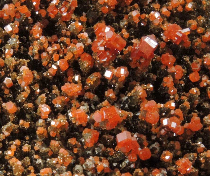 Vanadinite on Quartz from Apache Mine (Vanadium Shaft), 8 km north of Globe, Gila County, Arizona