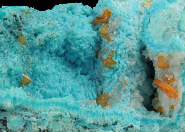 Wulfenite and Hemimorphite on Chrysocolla pseudomorphs from 79 Mine, Banner District, near Hayden, Gila County, Arizona