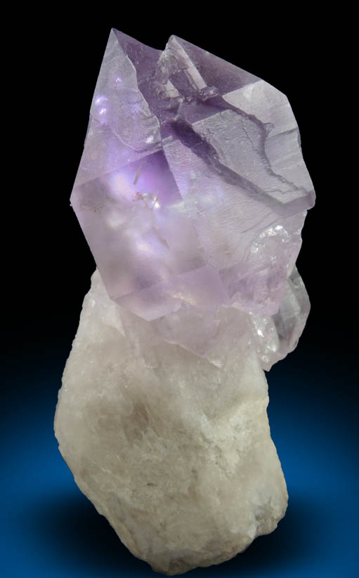 Quartz var. Amethyst Quartz scepter-shaped crystal from Diamond Hill, Ashaway, south of Hopkinton, Washington County, Rhode Island