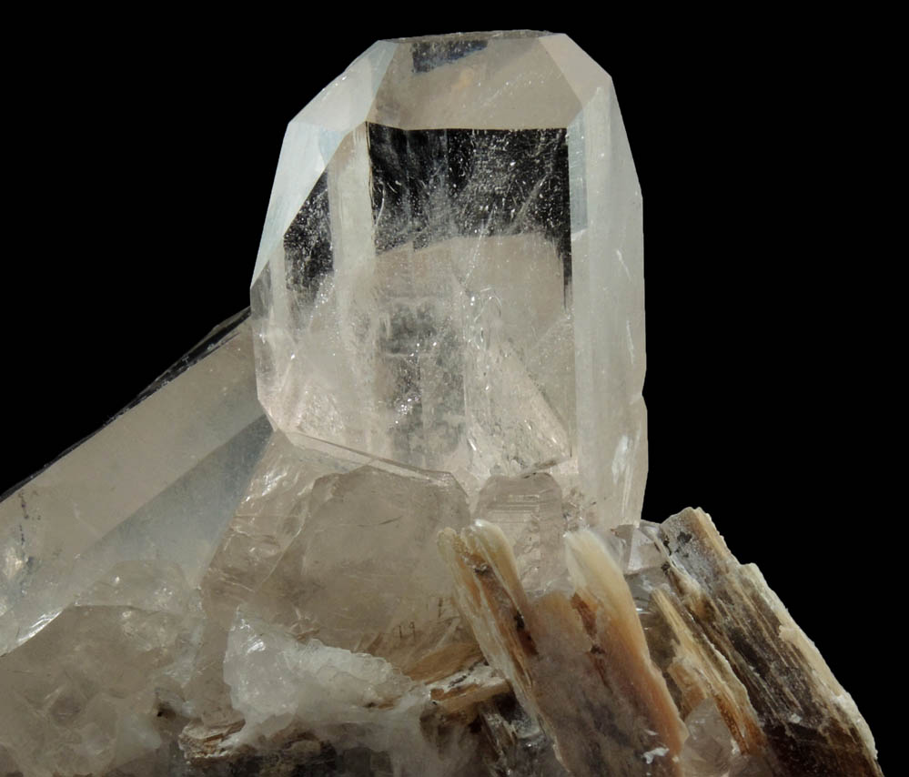 Topaz on Quartz with Muscovite from Mogok District, 115 km NNE of Mandalay, Mandalay Division, Myanmar (Burma)