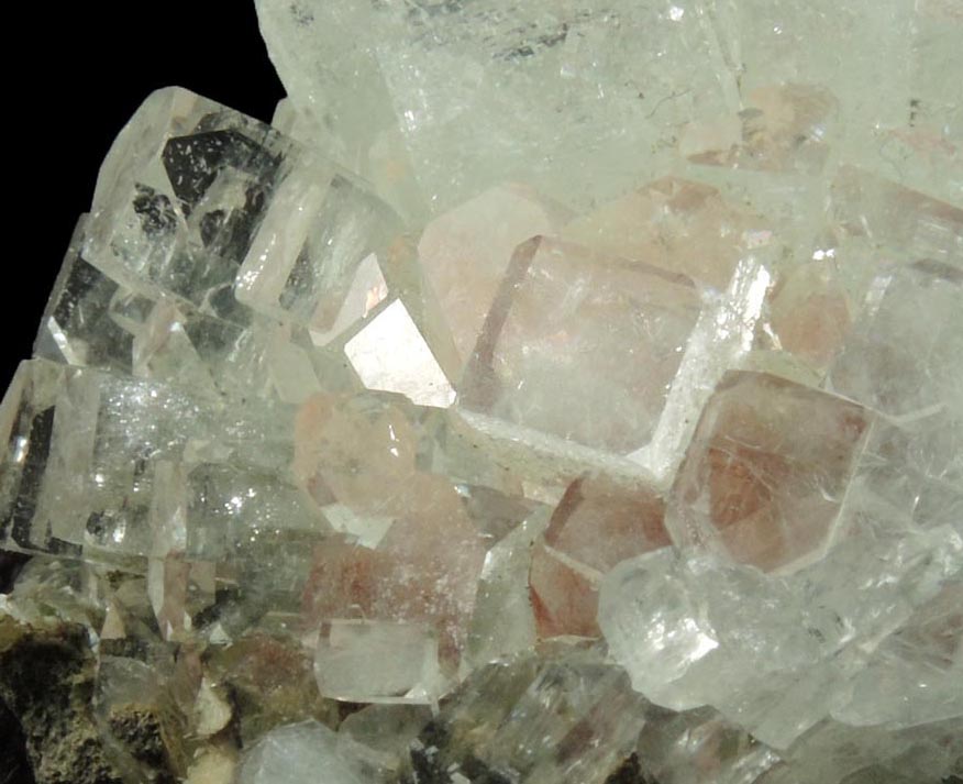 Fluorapophyllite-(K) (formerly known as Apophyllite) and Stilbite over Thomsonite from Rahuri, Nagar District, Maharashtra, India