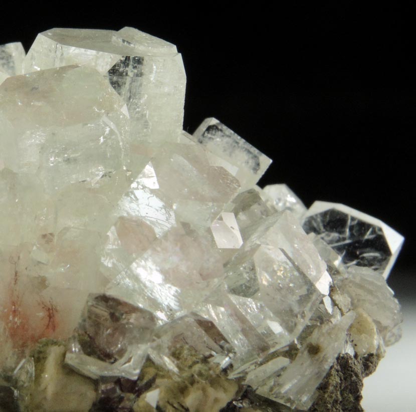 Fluorapophyllite-(K) (formerly known as Apophyllite) and Stilbite over Thomsonite from Rahuri, Nagar District, Maharashtra, India