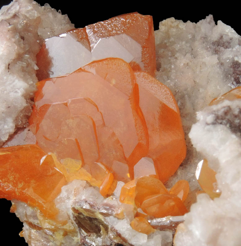 Wulfenite on Calcite from Sierra de Los Lamentos, Chihuahua, Mexico