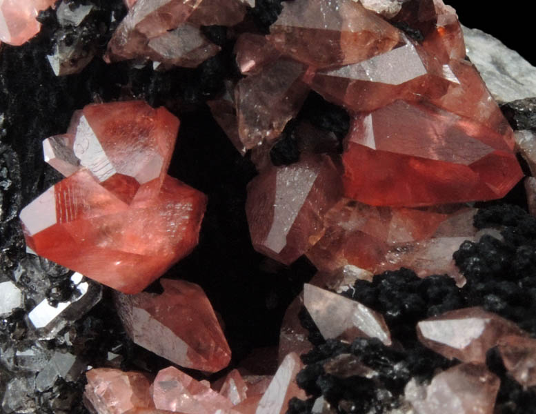 Rhodochrosite and Mn-oxides on Quartz from Uchucchaqua Mine, Oyon Province, Lima Department, Peru