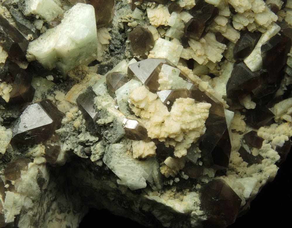 Microcline, Smoky Quartz, Albite from Moat Mountain, Oliver Diggings, Hale's Location, west of North Conway, New Hampshire