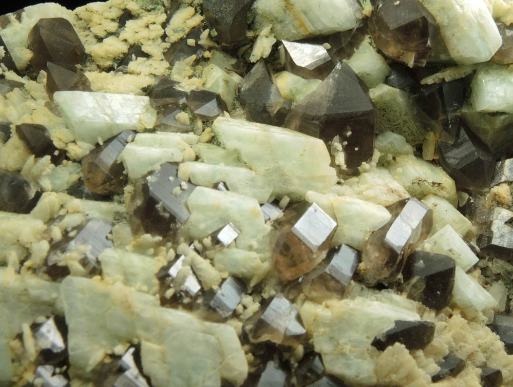 Microcline, Smoky Quartz, Albite from Moat Mountain, Oliver Diggings, Hale's Location, west of North Conway, New Hampshire